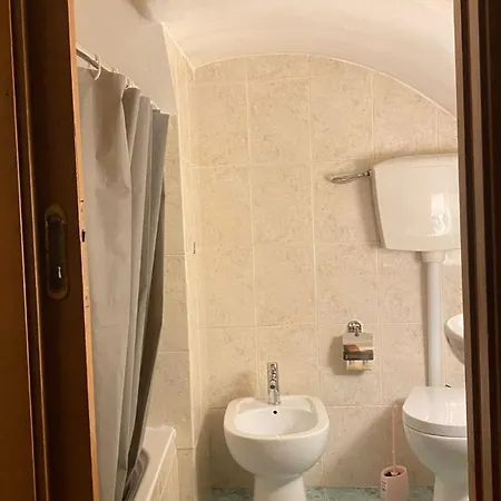 Luce Di Levante * Monopoli